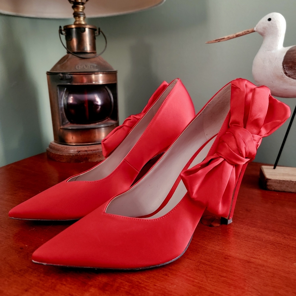 Nine West Satin Bow Stiletto Pumps Size 8.5 Red Pointed Toe Heels